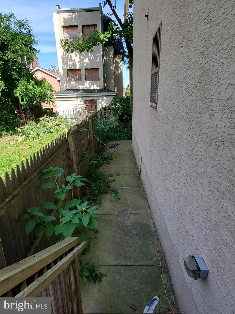 2125 North 19th Street Philadelphia, PA 19121 - Photo 16 of 16 backyard
