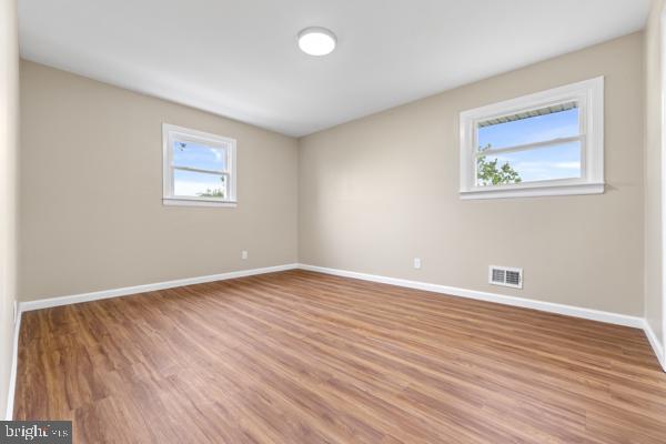 2164 Wh-ham Square Hamilton, NJ 08690 - Photo 19 of 40 Master bedroom