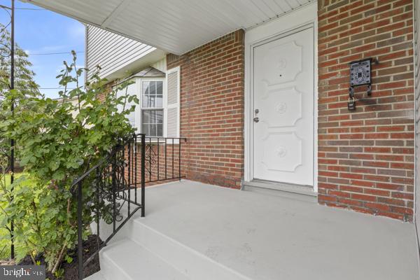 2164 Wh-ham Square Hamilton, NJ 08690 - Photo 39 of 40 Front view