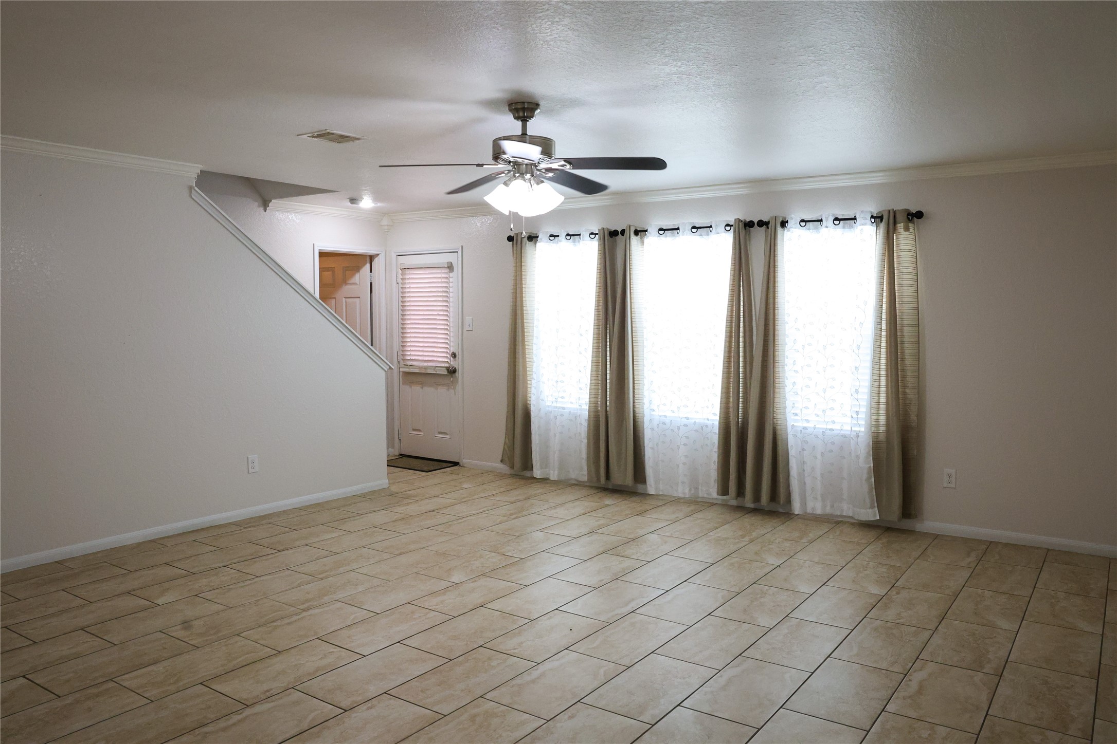 15631 South Fall Fern Circle Houston, TX 77044 - Photo 5 of 25