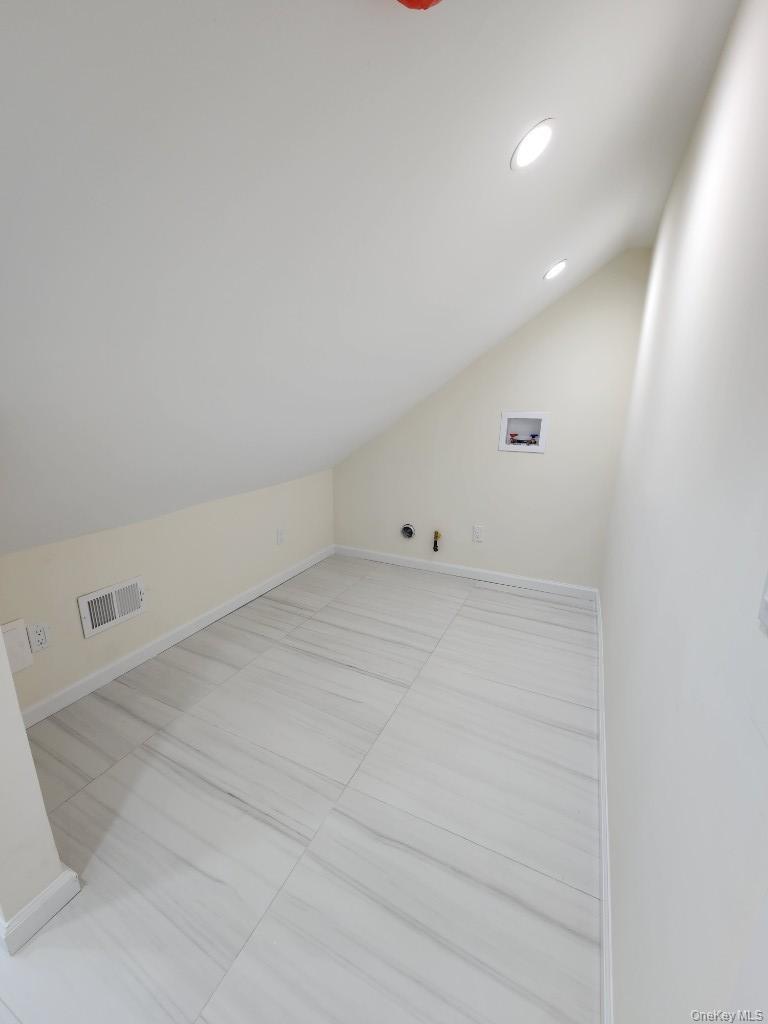 20 North Ravine Road Kings Point, NY 11023 - Photo 31 of 49 a view of an empty room