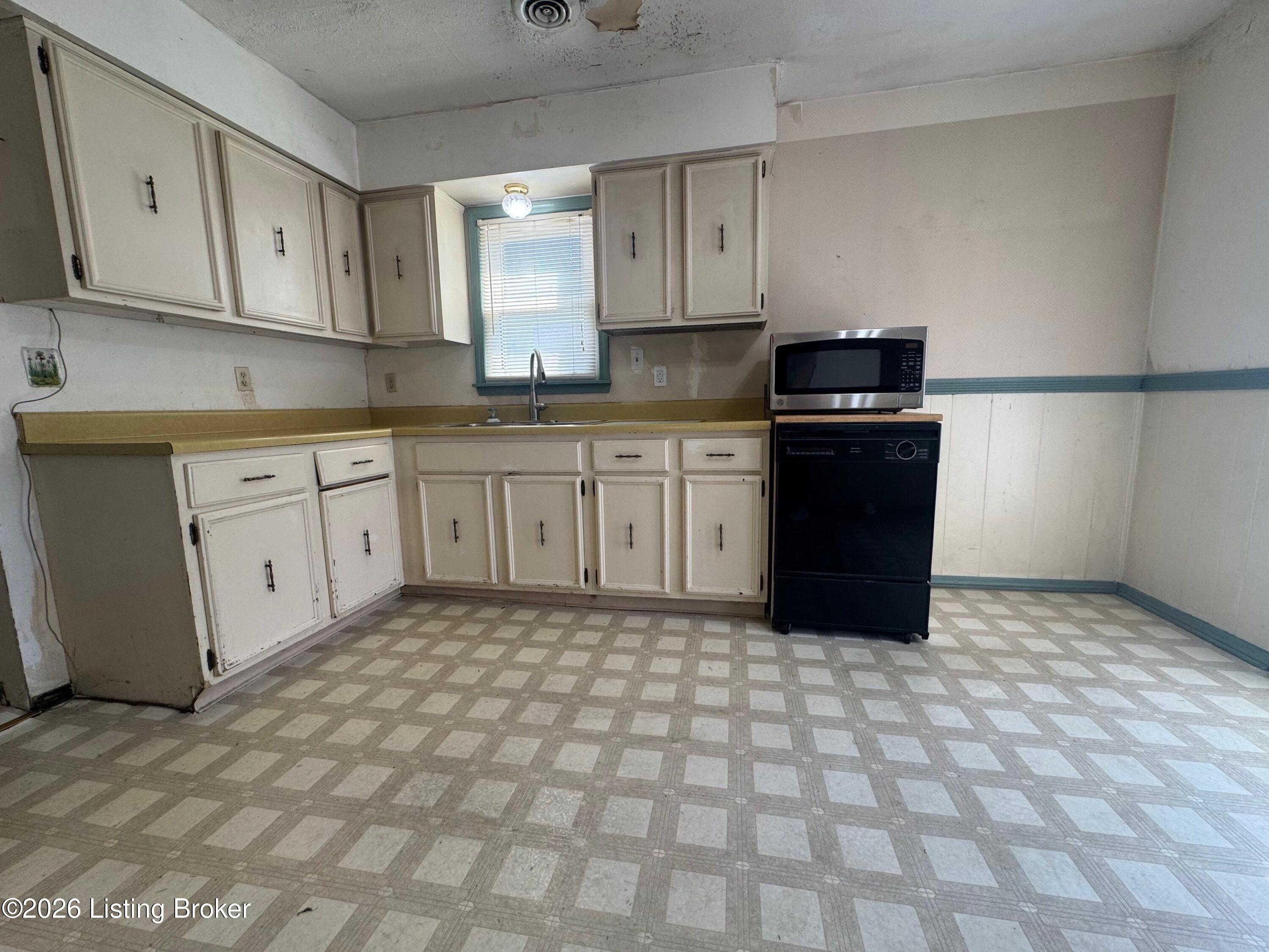 5100 Reed Avenue Louisville, KY 40214 - Photo 15 of 46 27-Aug 27 2026 01_33pm-zVDo