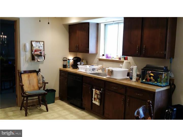 97 Hartford Road Sewell, NJ 08080 - Photo 4 of 10