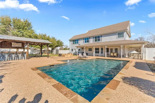 $580,000 | 411 Lcr 404, Groesbeck, TX 76642