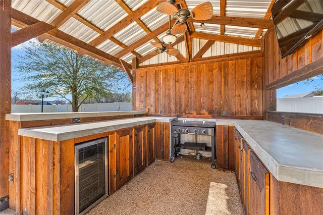 $580,000 | 411 Lcr 404, Groesbeck, TX 76642