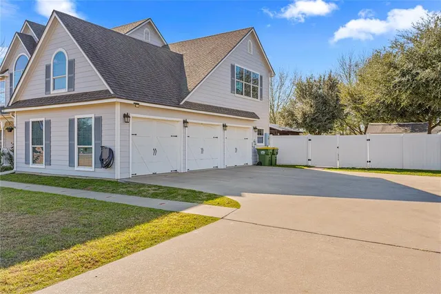 $580,000 | 411 Lcr 404, Groesbeck, TX 76642