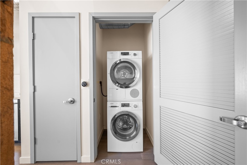 527 Molino Street, Unit 213 Los Angeles, CA 90013 - Photo 17 of 36