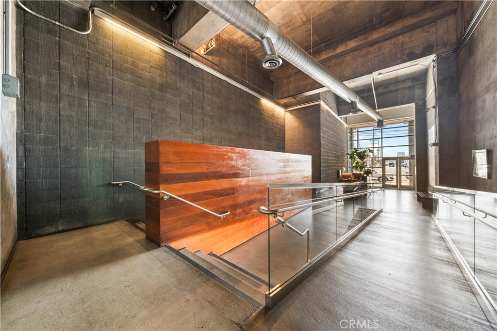 527 Molino Street, Unit 213 Los Angeles, CA 90013 - Photo 27 of 36