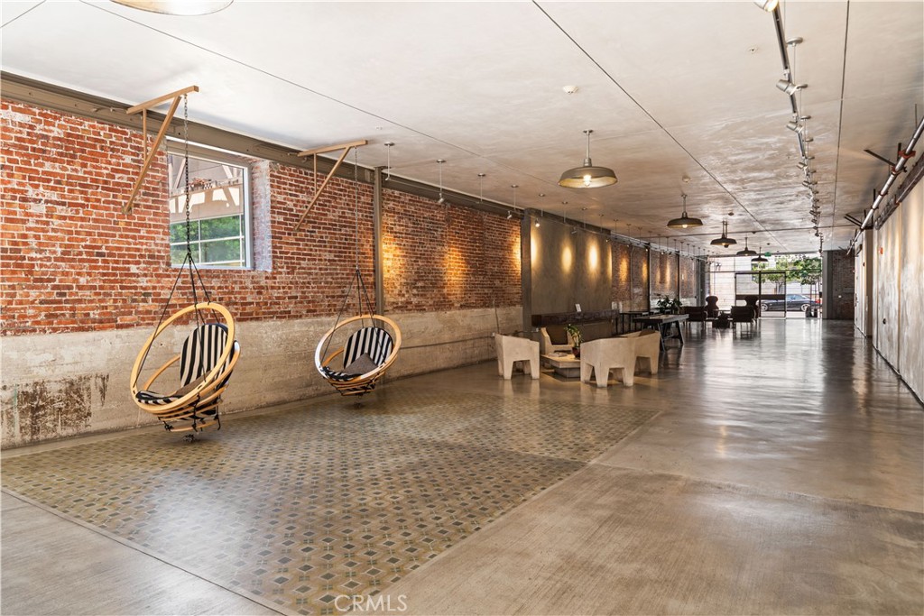 527 Molino Street, Unit 213 Los Angeles, CA 90013 - Photo 28 of 36