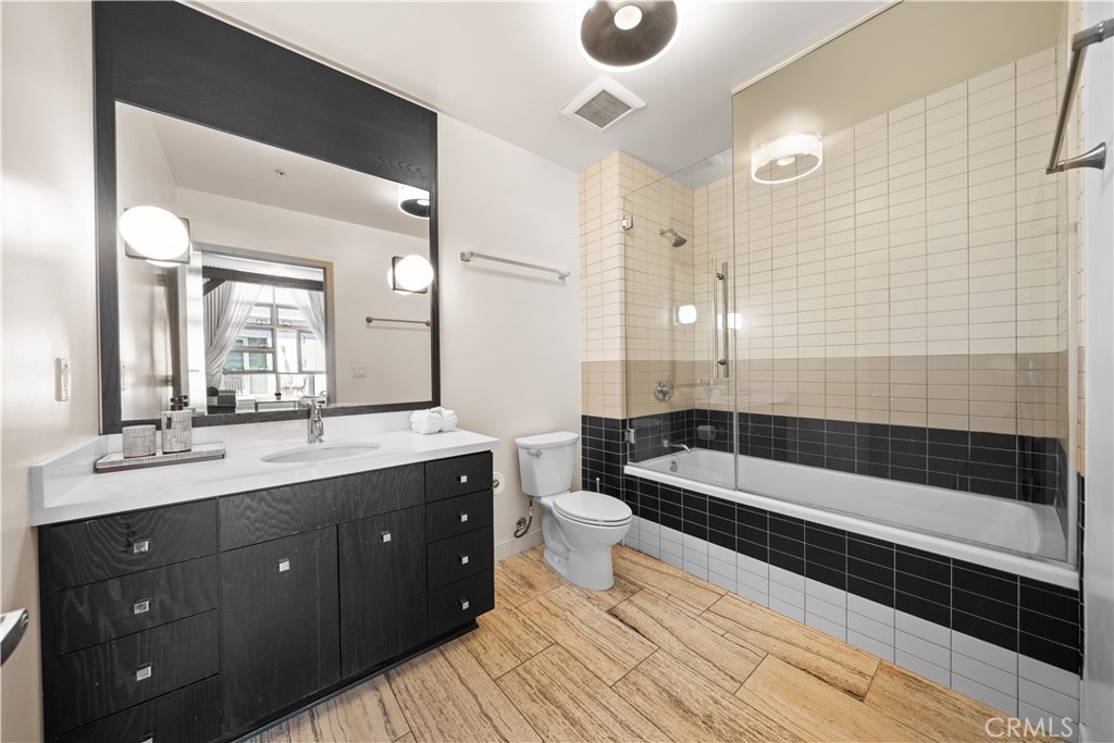 527 Molino Street, Unit 213 Los Angeles, CA 90013 - Photo 8 of 36