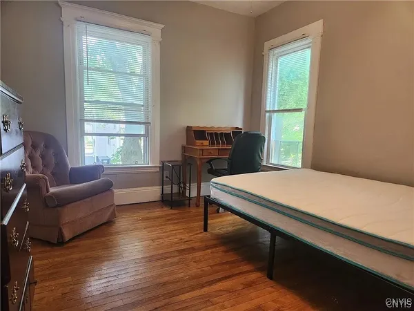$3,000 | 718 Clarendon Street, Syracuse, NY 13210