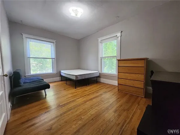 $3,000 | 718 Clarendon Street, Syracuse, NY 13210