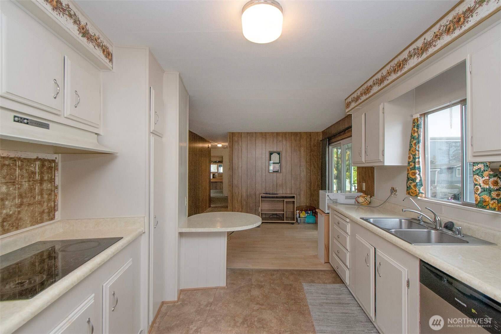 42 Juniper Mobile Estate Sequim, WA 98382 - Photo 11 of 40
