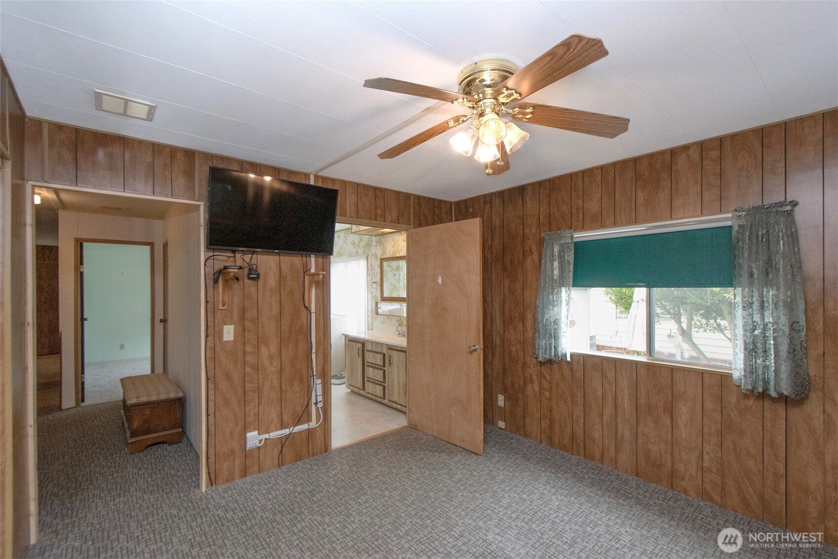 42 Juniper Mobile Estate Sequim, WA 98382 - Photo 17 of 40