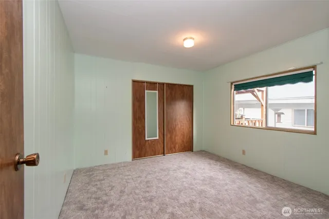 a view of hallway with a hallway