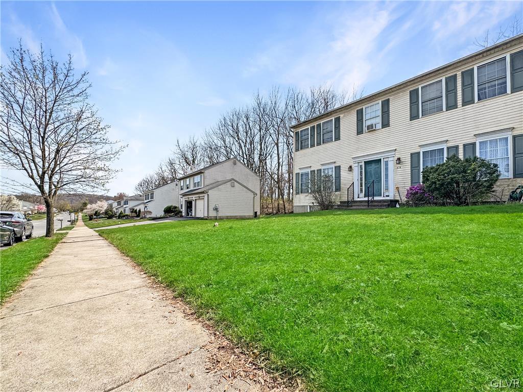 109 Forest Line Road Easton, PA 18045 - Photo 3 of 4 Gallery Image 3