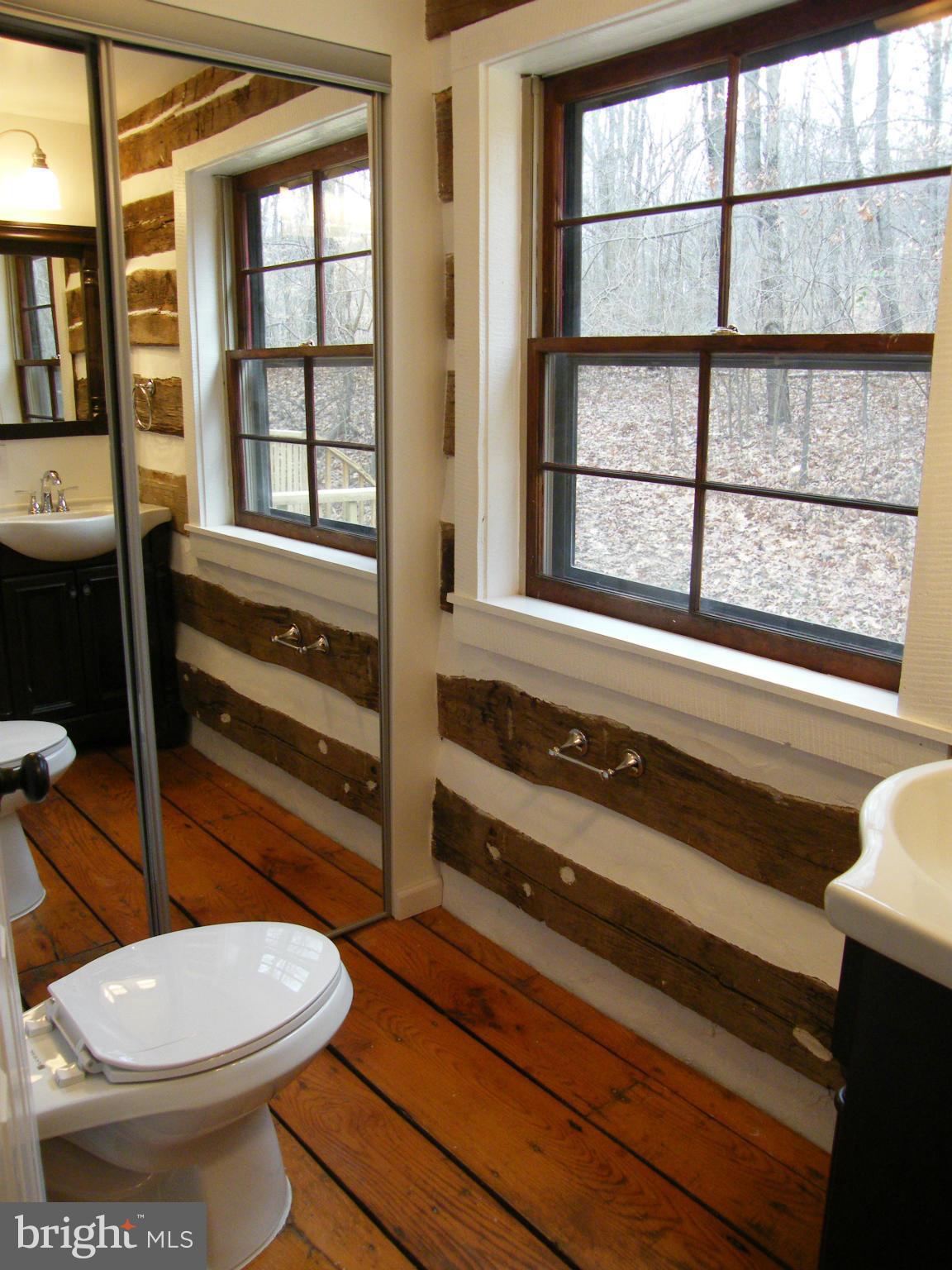13261 Wilt Store Road Leesburg, VA 20176 - Photo 11 of 30 Main level half Bath