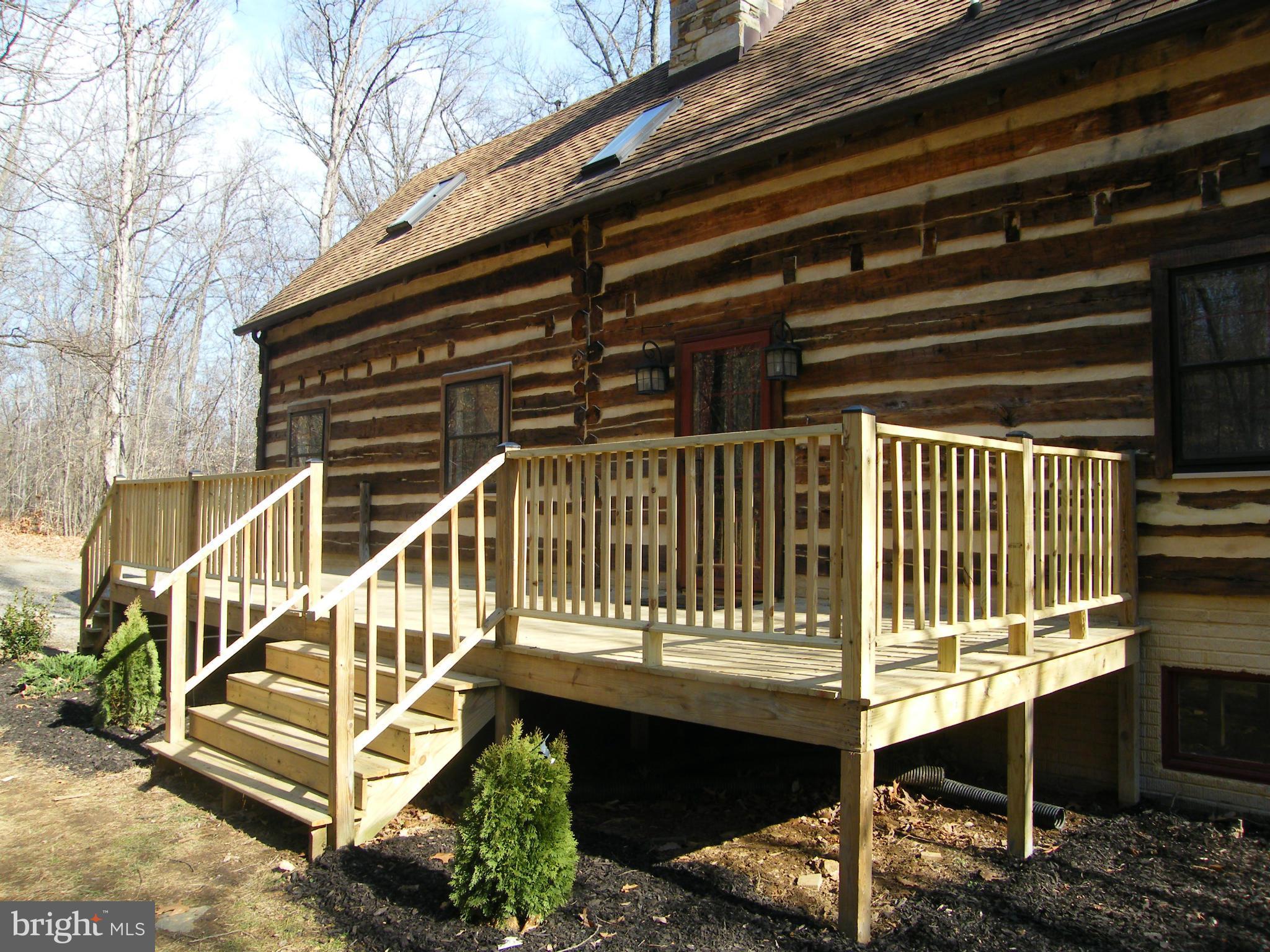 13261 Wilt Store Road Leesburg, VA 20176 - Photo 3 of 30 Exterior Front Deck