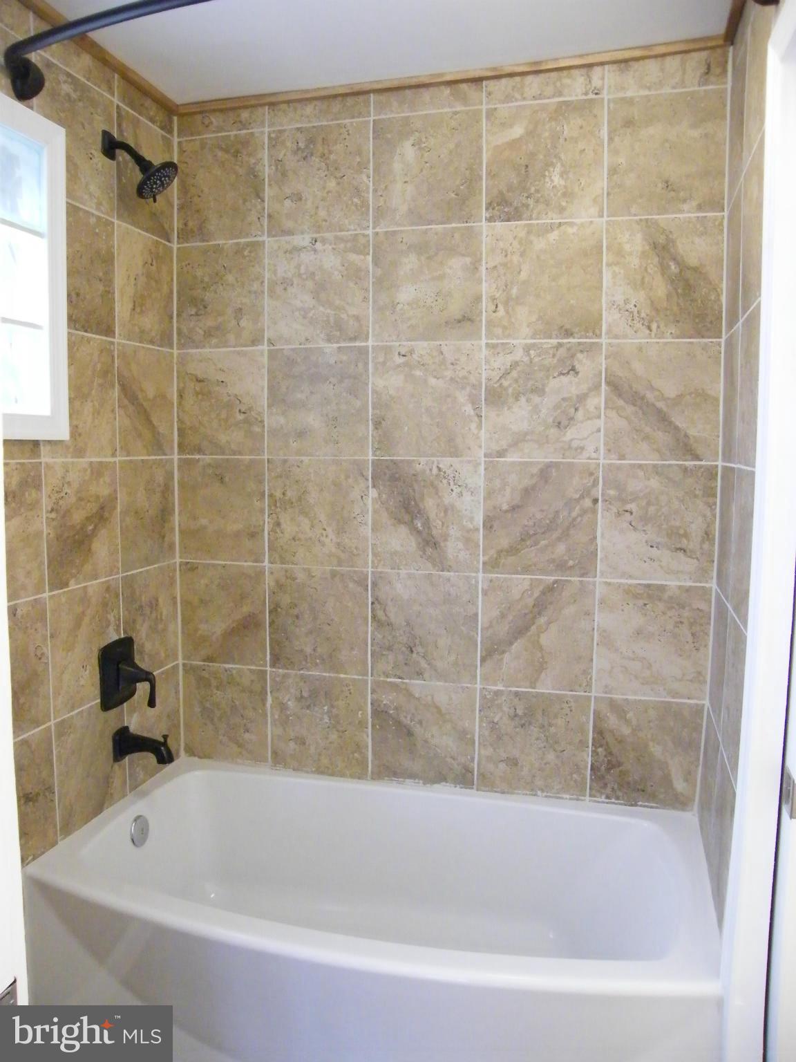 13261 Wilt Store Road Leesburg, VA 20176 - Photo 24 of 30 LL Bath- shower view 1