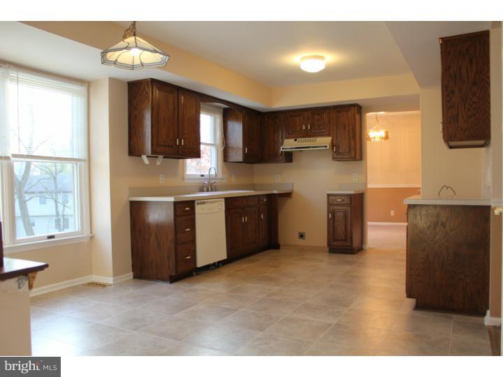 216 Rugby Road Birdsboro, PA 19508 - Photo 2 of 21 Kitchen