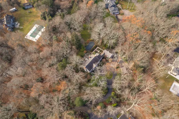$17,500 | 10 Hidden Pond, Muttontown, NY 11545