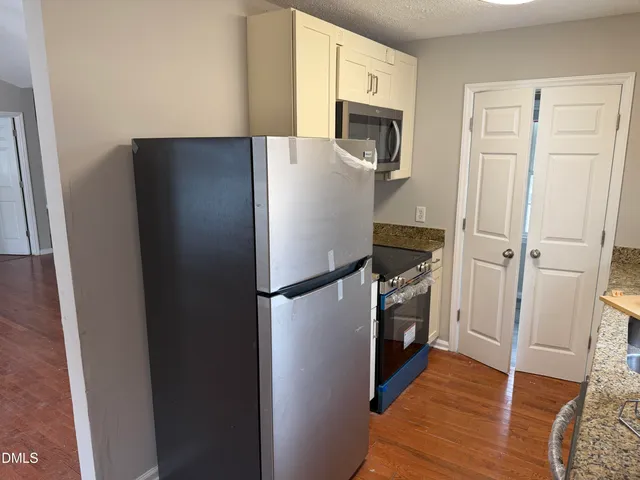 $1,900 | 407 Dairy Road, Clayton, NC 27520