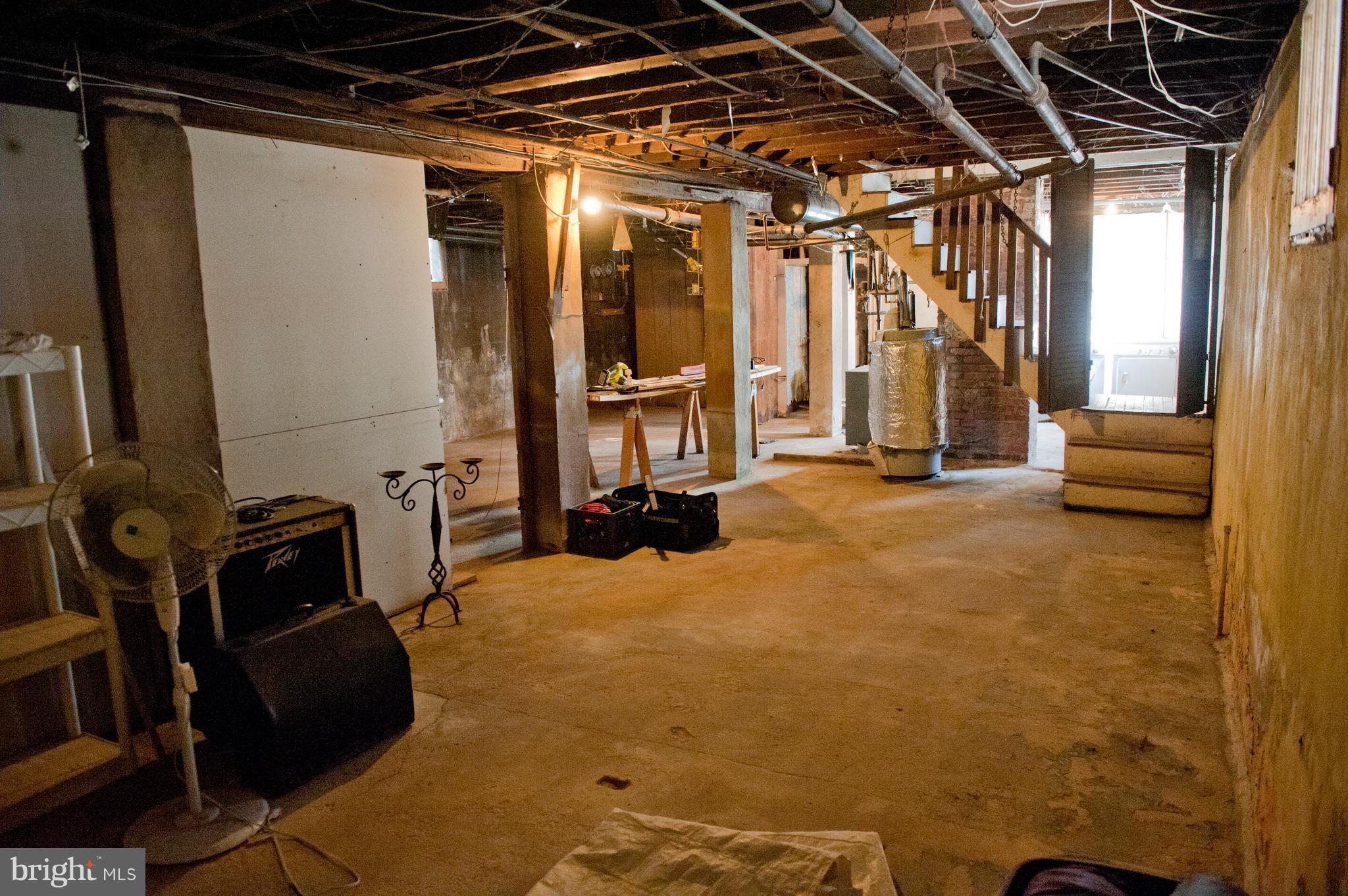 6105 York Road Baltimore, MD 21212 - Photo 22 of 24 a view of a room with gym equipment