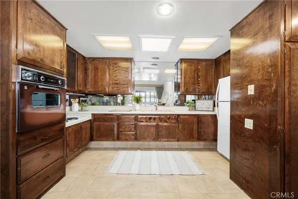 $329,000 | 13660 El Dorado Drive, Unit 34D, Seal Beach, CA 90740