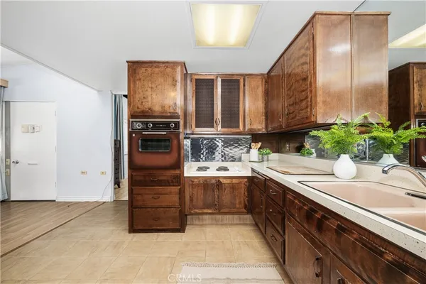 $329,000 | 13660 El Dorado Drive, Unit 34D, Seal Beach, CA 90740