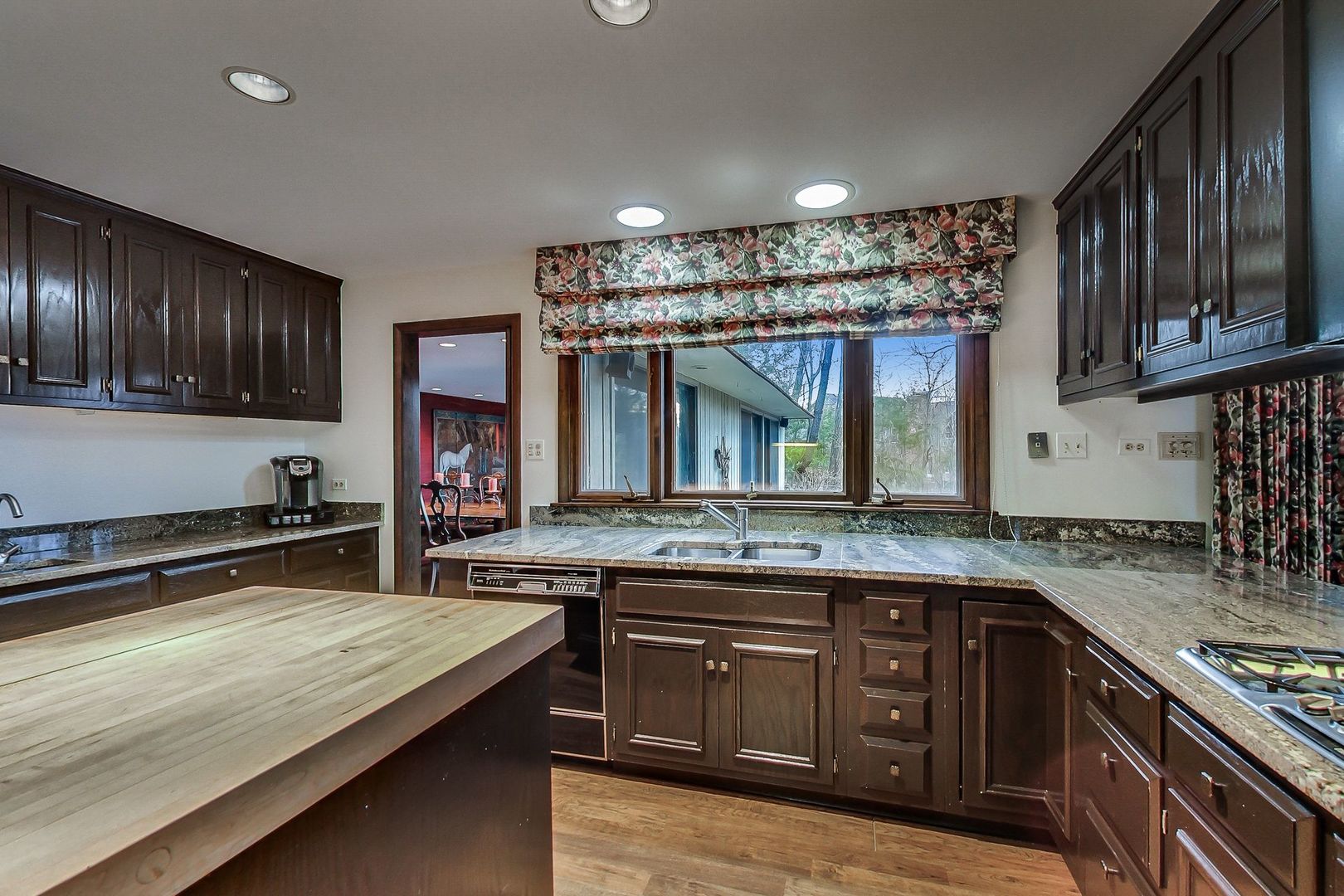1116 Hillside Road Northbrook, IL 60062 - Photo 8 of 28