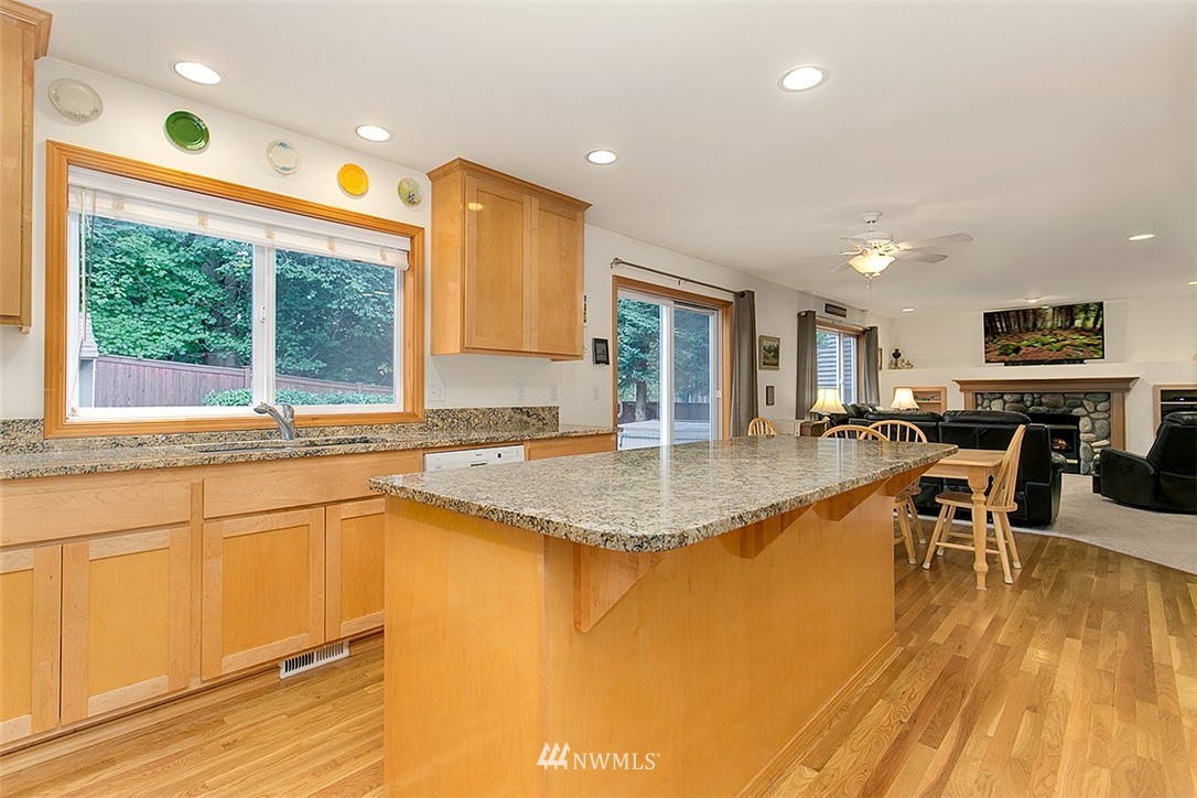 24213 18th Place West Bothell, WA 98021 - Photo 4 of 23