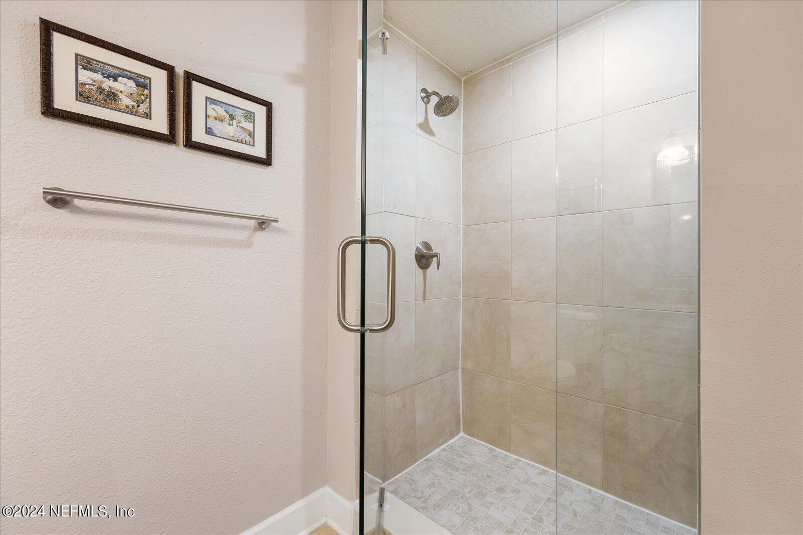3958 Baymeadows Road, Unit 4501 Jacksonville, FL 32217 - Photo 56 of 57 3rd guest bathroom