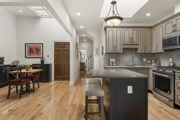 31 Bay State Road, Unit 4 Boston, MA 02215 - Photo 10 of 42 Gallery Image 10