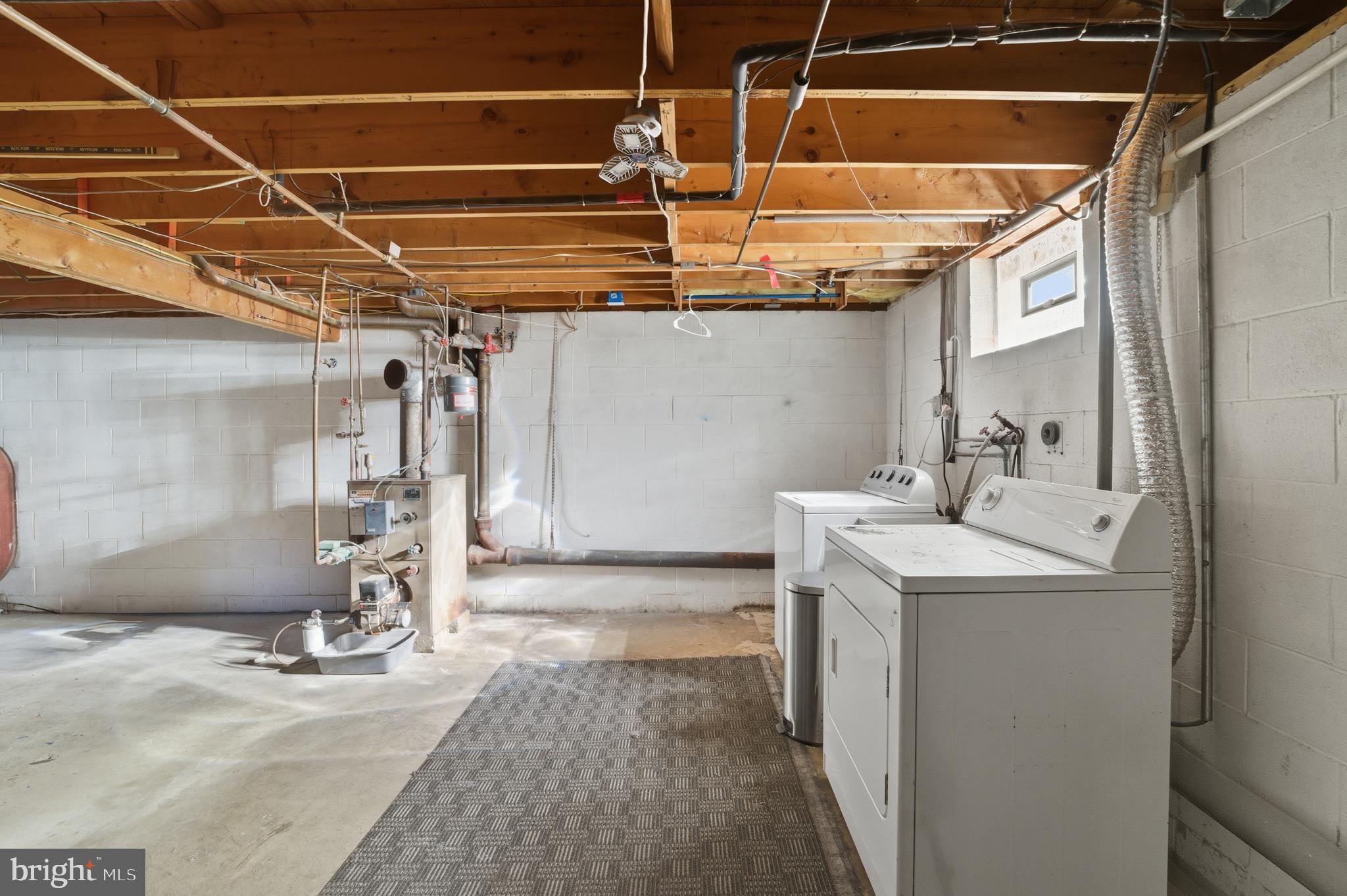 121 Dallas Road Willow Grove, PA 19090 - Photo 24 of 31 laundry room
