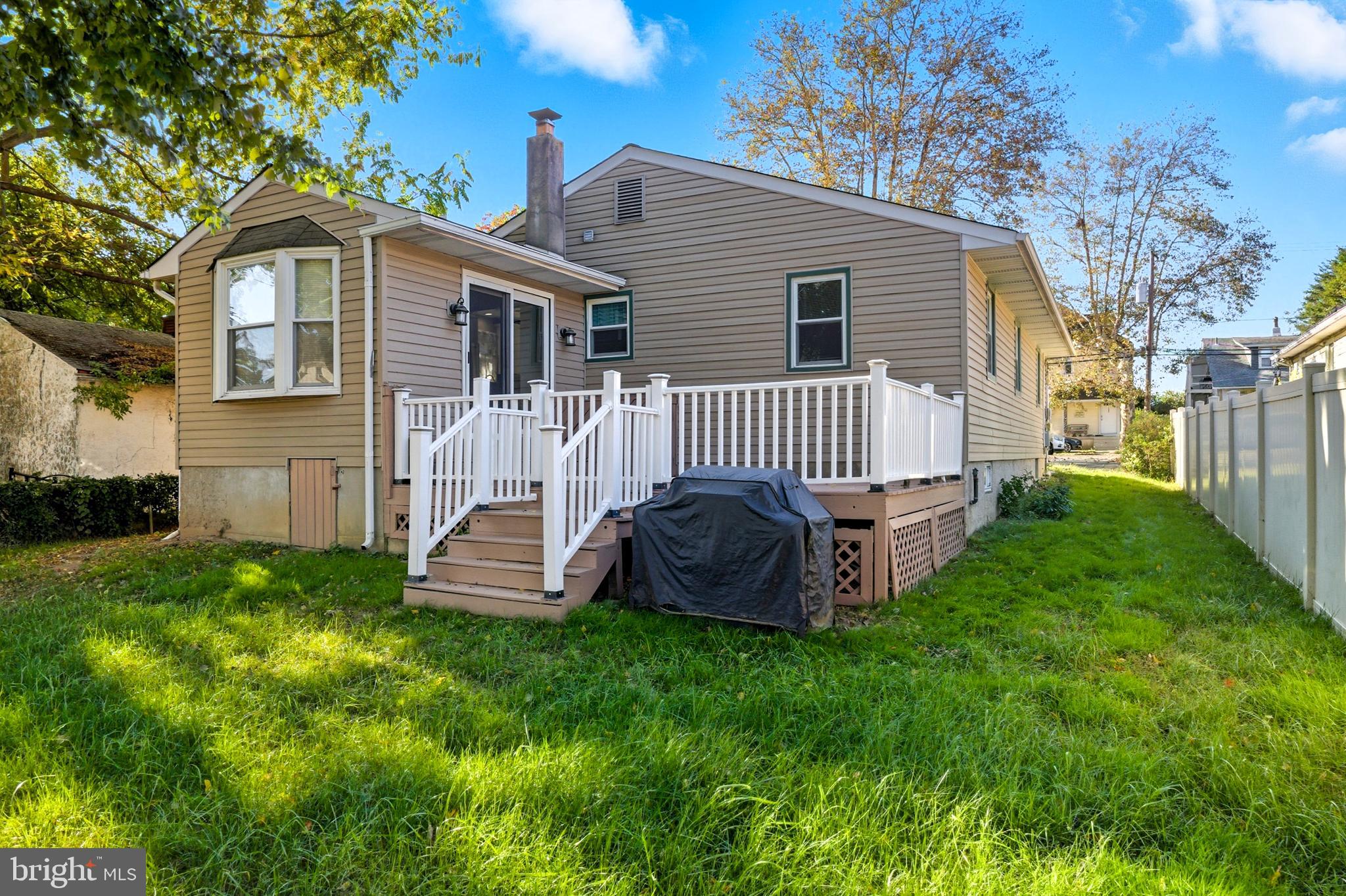 121 Dallas Road Willow Grove, PA 19090 - Photo 30 of 31 backyard