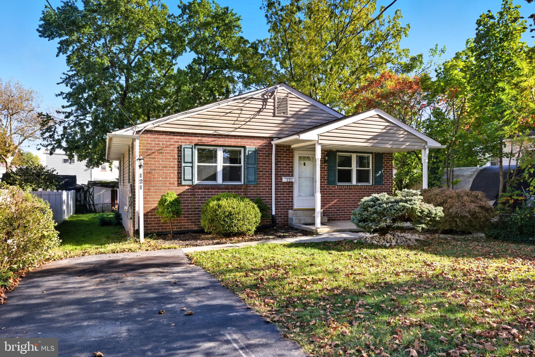 121 Dallas Road Willow Grove, PA 19090 - Photo 3 of 31 exterior front