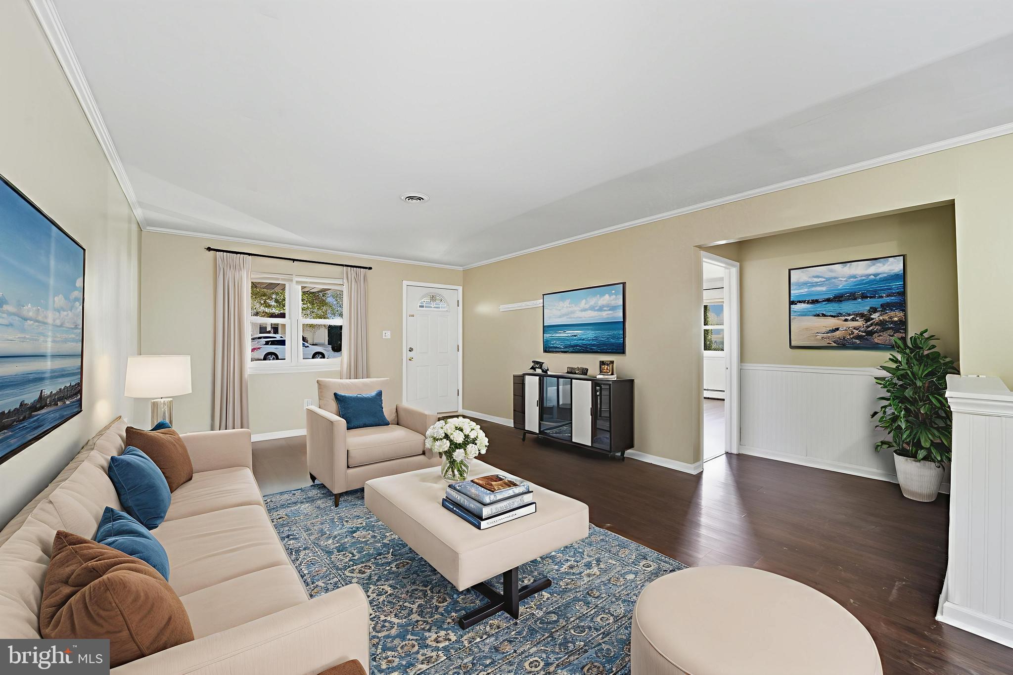 121 Dallas Road Willow Grove, PA 19090 - Photo 5 of 31 virtually staged living room