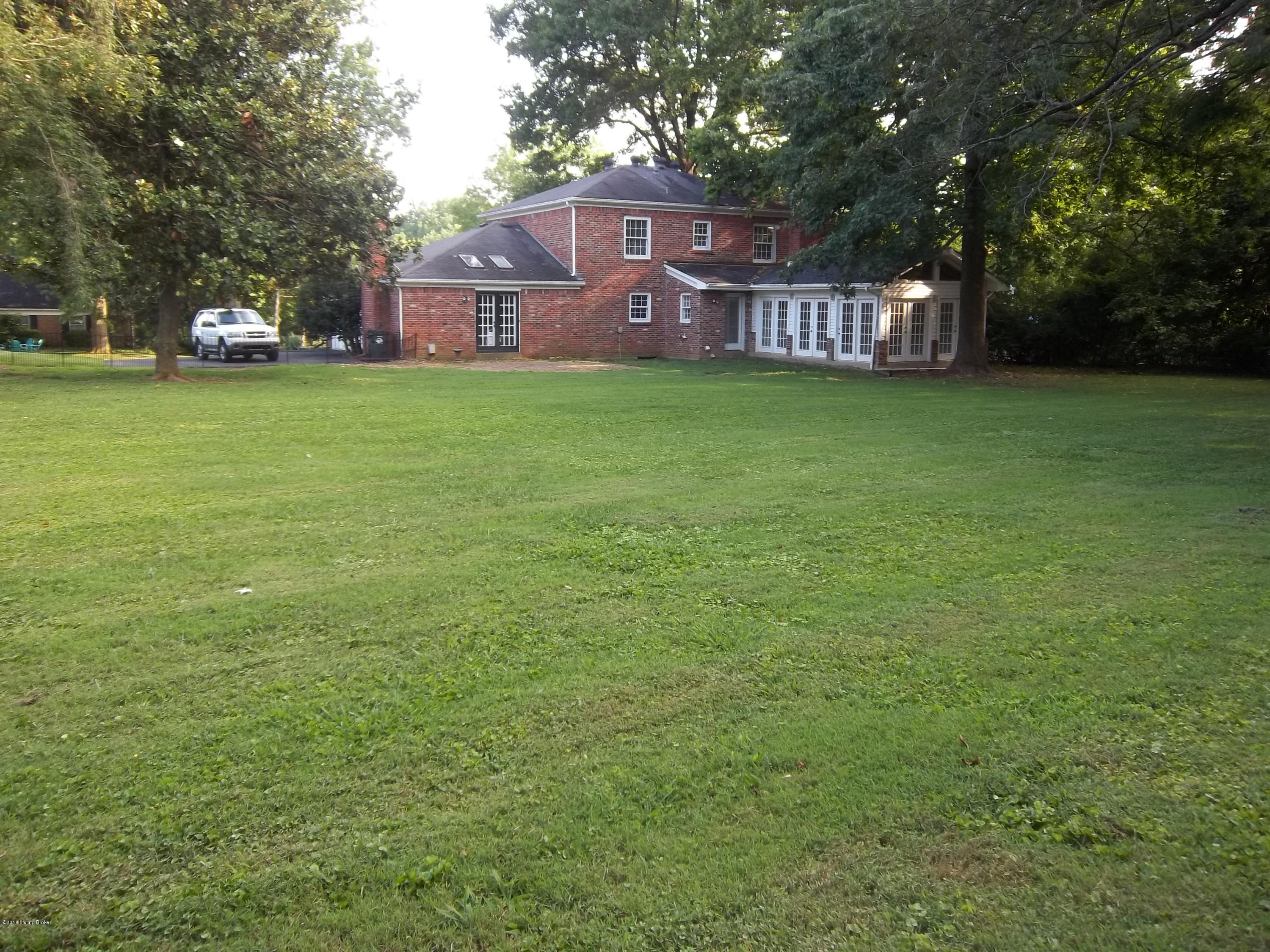 6003 Rodes Court Louisville, KY 40222 - Photo 33 of 44 Rear View