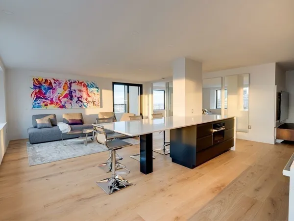 $10,000 | 65 East India Row, Unit PH B, Boston, MA 02110