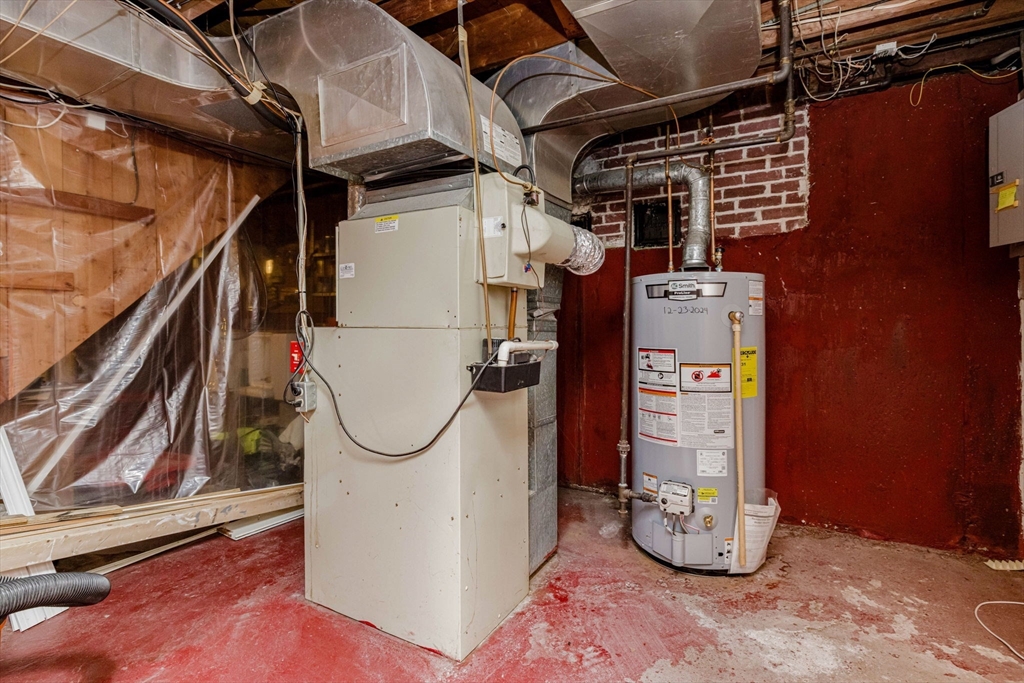 156 Harris Street Pawtucket, RI 02861 - Photo 31 of 41