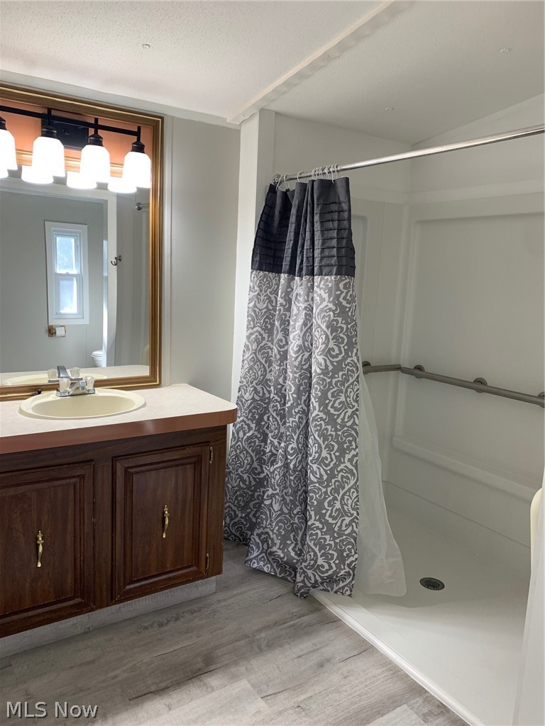 50 C348 Reno, OH 45773 - Photo 23 of 30 Master Bath with Handicap Shower