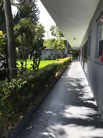 $1,550 | 2612 Johnson Street, Unit 11, Hollywood, FL 33020