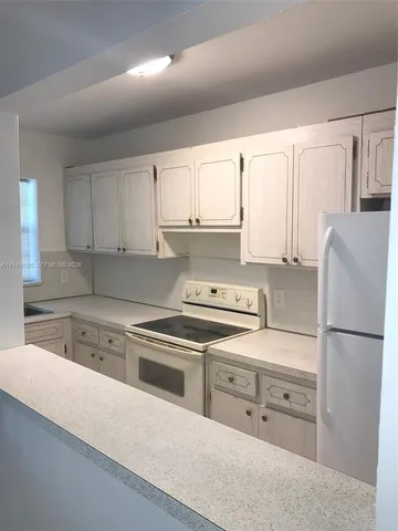 $1,550 | 2612 Johnson Street, Unit 11, Hollywood, FL 33020