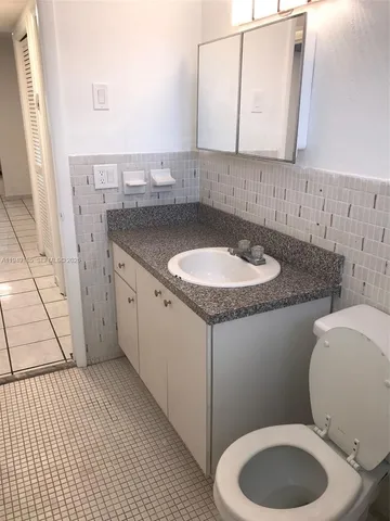 $1,550 | 2612 Johnson Street, Unit 11, Hollywood, FL 33020