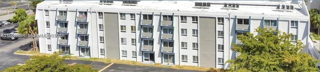 a view of an entryway with a street