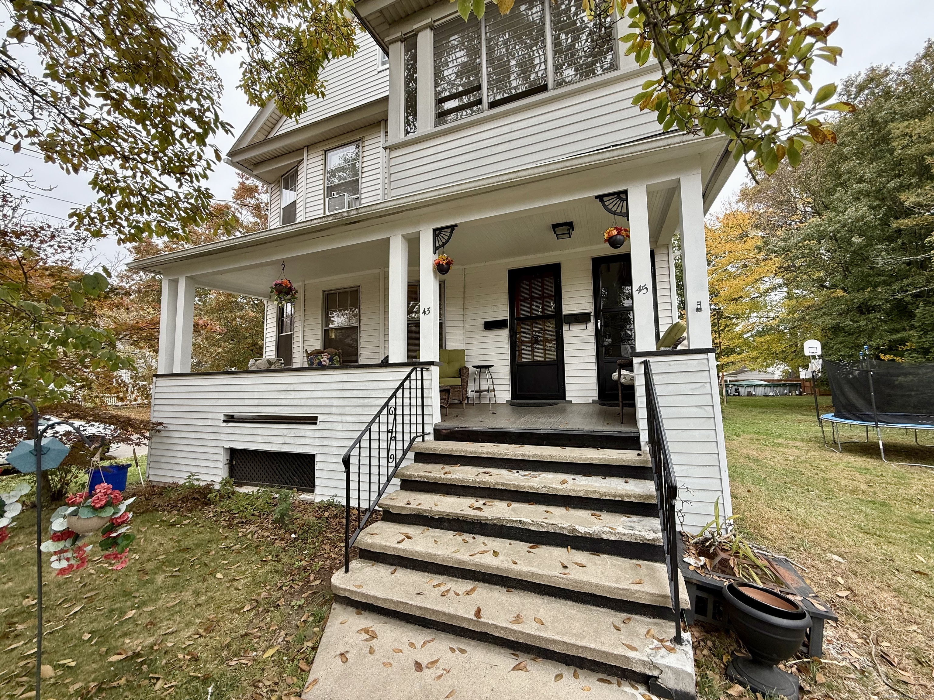 43 Concord Street Stratford, CT 06614 - Photo 1 of 16