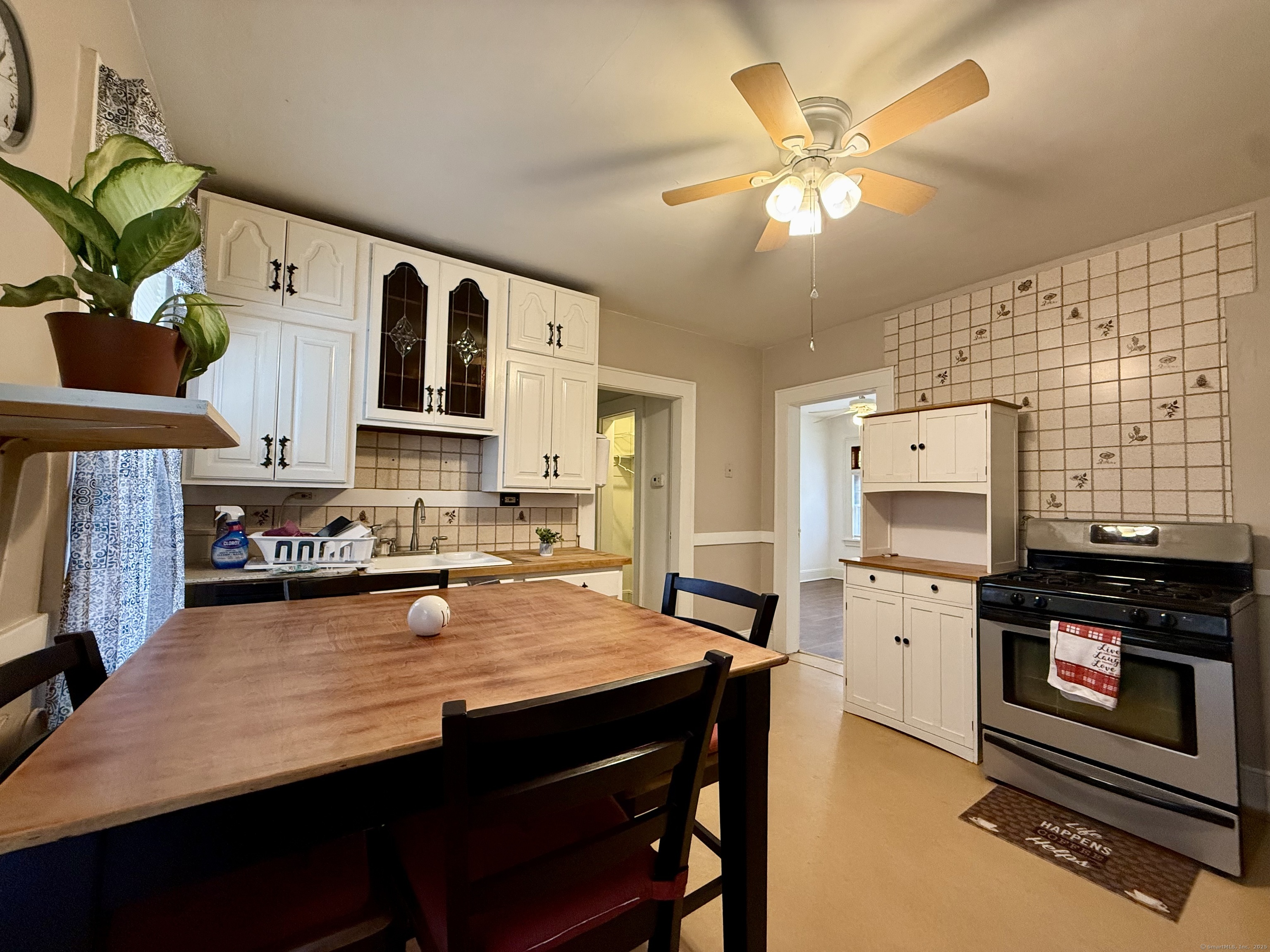 43 Concord Street Stratford, CT 06614 - Photo 5 of 16