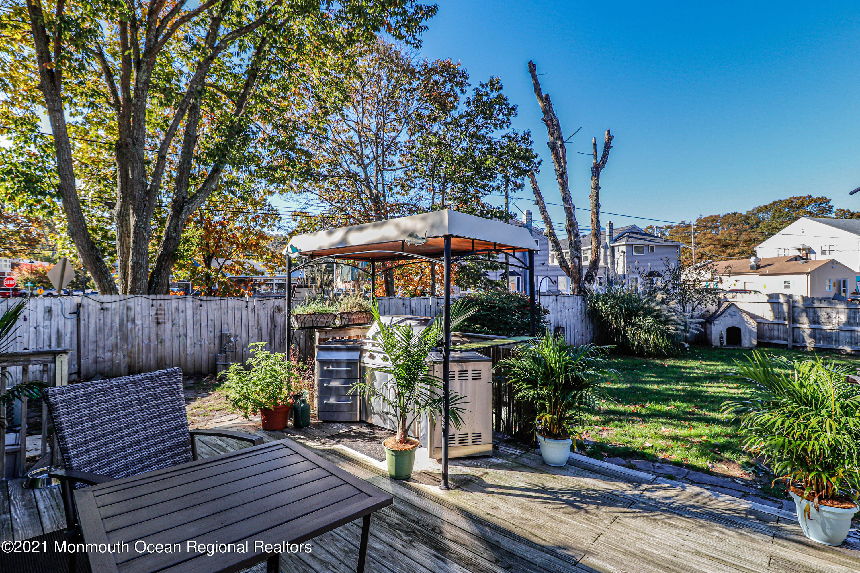 94 London Road Brick, NJ 08723 - Photo 28 of 43 a view of a backyard with sitting area
