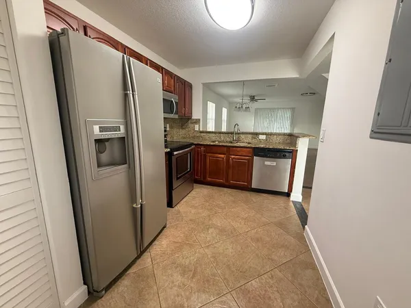 $3,250 | 6615 Winfield Boulevard, Pompano Beach, FL 33063