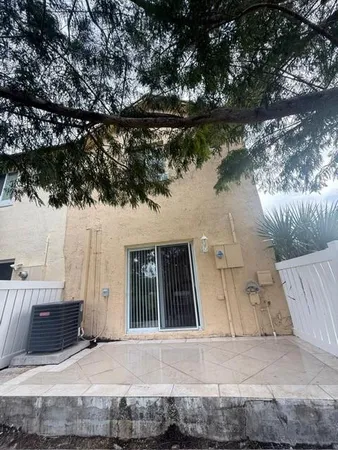 $3,250 | 6615 Winfield Boulevard, Pompano Beach, FL 33063